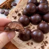 Kettévágott bonbon selymes ganache töltelékkel